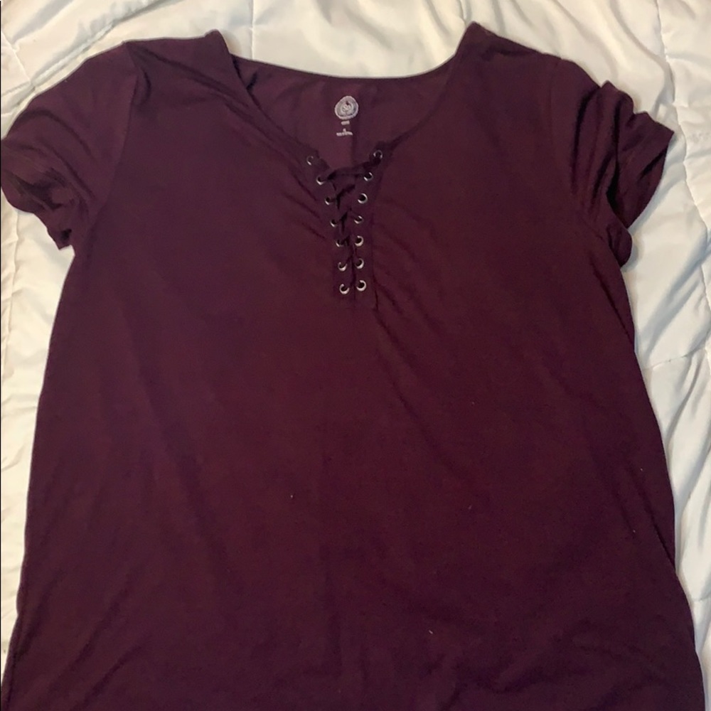 Maroon Short sleeve shirt